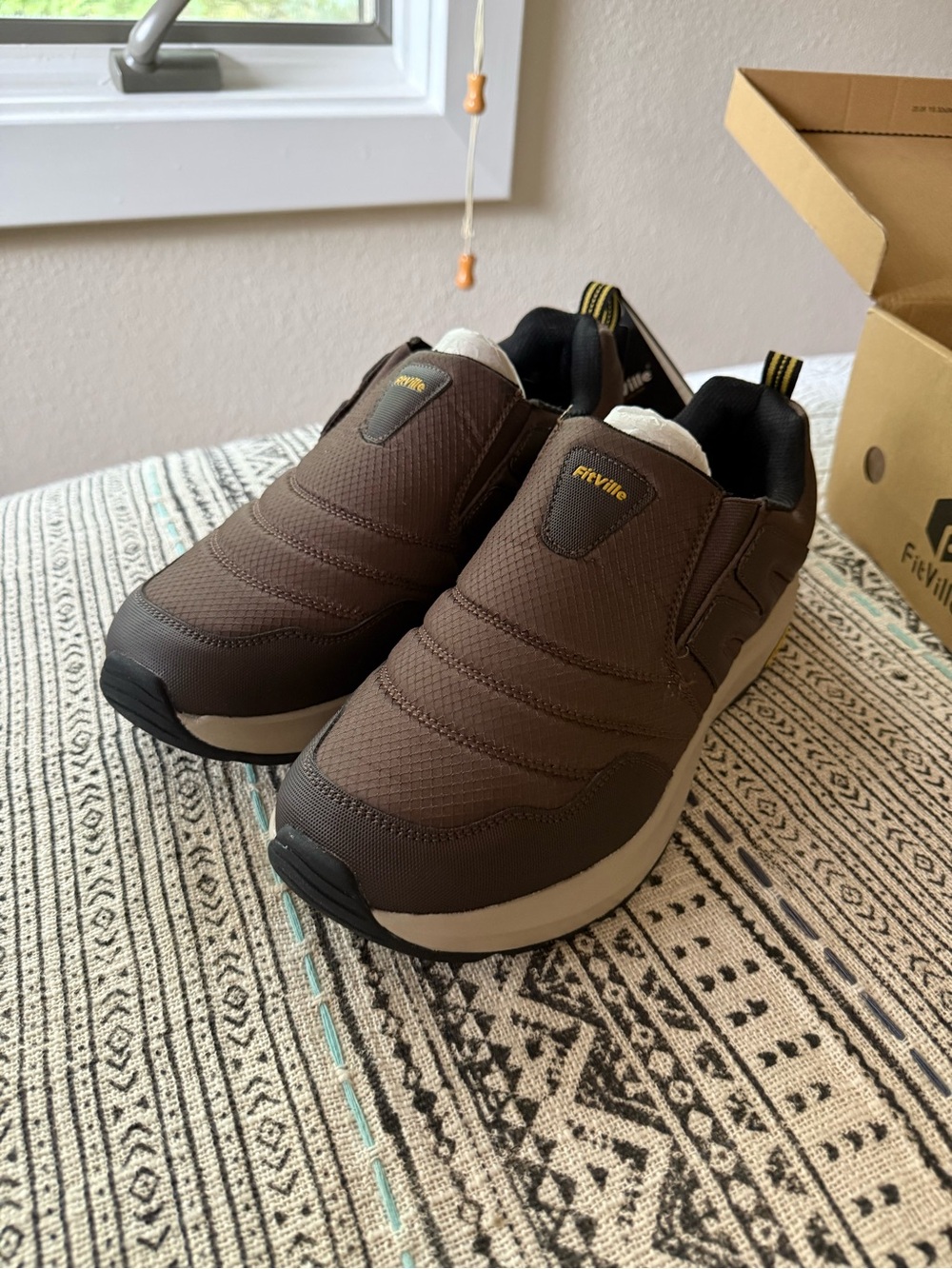 FitVille Explorer Outdoor Slip-On V2
US-Men 9.5EW NEW InBox!!